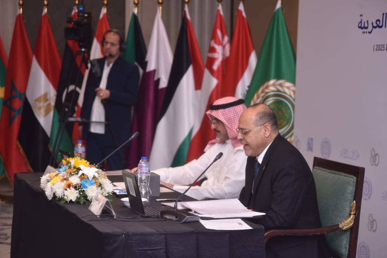وزير القوى العامله 